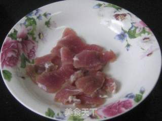 咸肉片煲春笋的做法步骤：2