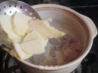 咸肉片煲春笋的做法步骤:7