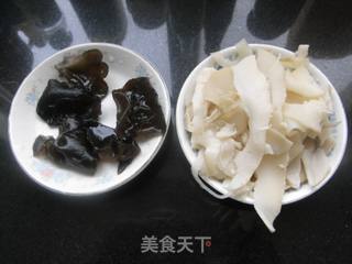 芹菜炒肉丝的做法步骤：3
