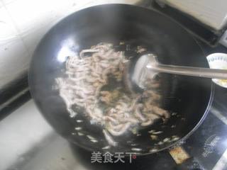 芹菜炒肉丝的做法步骤：10