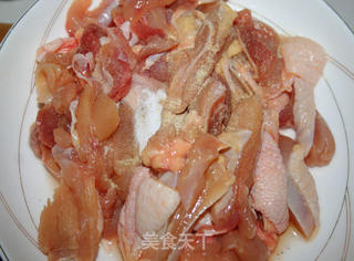 【升级版台式口味江西传统菜】什菌三杯鸡的做法步骤:2
