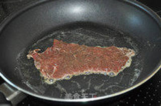 红酒黑椒牛排的做法步骤:4