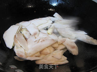 腊肉炒淮山薯的做法步骤:4