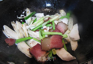 腊肉炒淮山薯的做法步骤:6
