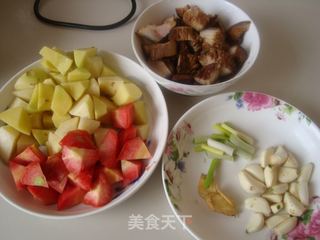 胡萝卜土豆炖肉的做法步骤：1