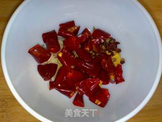 炝炒白油菜(白菜苔或者其他叫法)的做法步骤:2