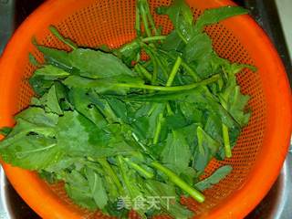 炝炒白油菜(白菜苔或者其他叫法)的做法步骤:3