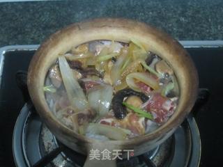 香菇滑鸡煲仔饭的做法步骤：7