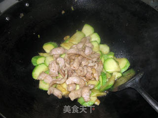 西葫芦炒肉片的做法步骤:7