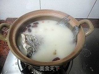 鲜甜鱼尾汤的做法步骤:6