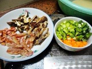彩蔬腊味煲仔饭的做法步骤:2