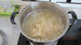 冰糖荸荠雪梨银耳羹的做法步骤:9