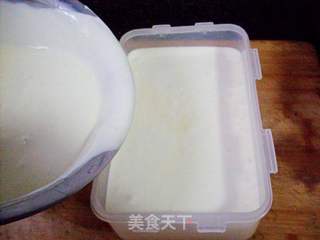 草莓酸奶冰激凌的做法步骤:7