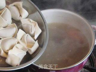 香菇排骨汤馄饨的做法步骤:4