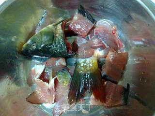 油泼鲤鱼的做法步骤:4