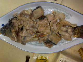 油泼鲤鱼的做法步骤:11