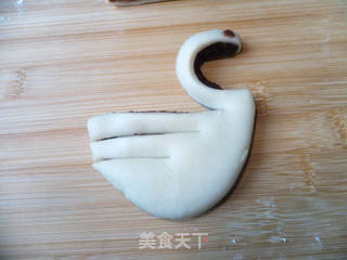 比翼双飞天鹅酥的做法步骤:5