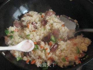 香肠胡萝卜炒饭的做法步骤:6