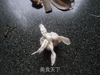【卤猪头肉】的做法步骤:4