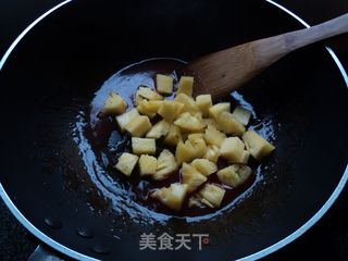 【菠萝咕咾肉】的做法步骤：13