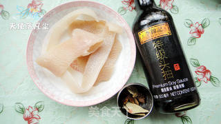 Q弹水晶肉皮冻的做法步骤：1