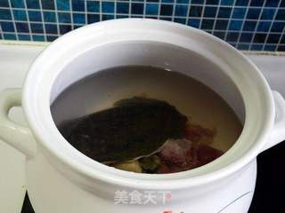 甲鱼大枣养颜汤的做法步骤:2