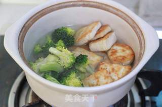 用脑一族健脑益智的平民家常菜——【蚝汁桃仁木耳豆腐煲】的做法步骤:7