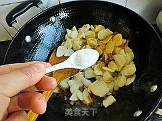 茨菰蒜苗炒肉片的做法步骤：8