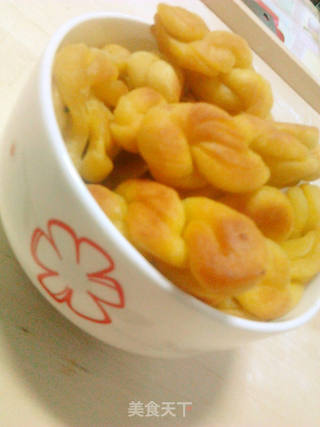 蜂蜜鸡蛋小麻花的做法步骤:12