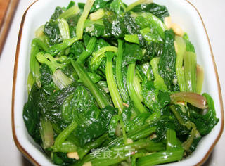 【贪嘴鹦之菠菜大变身,减肥新菜肴】松子菠菜盅的做法步骤:11