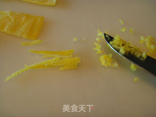【我的烘焙时间】卖萌小点NO.1,有小肚肚才可爱的玛德琳---柠香玛德琳的做法步骤:5