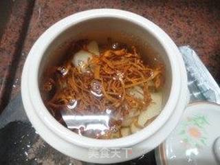 虫草花炖雪梨的做法步骤:3
