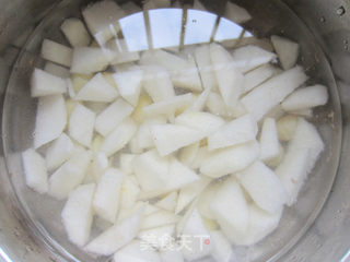 牛奶雪梨白果汤的做法步骤：4