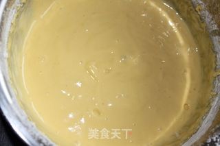 黑芝麻戚风蛋糕的做法步骤:12