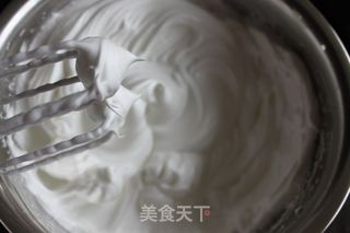 黑芝麻戚风蛋糕的做法步骤:9