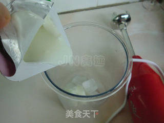 PK夏日似火的骄阳——鲜果冰粥的做法步骤:6