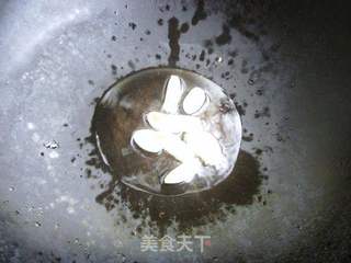 野辣菜炒肉丁的做法步骤：7