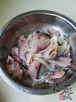 麻辣水煮鱼的做法步骤:2