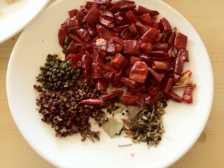 辣子鸡丁的做法步骤：5