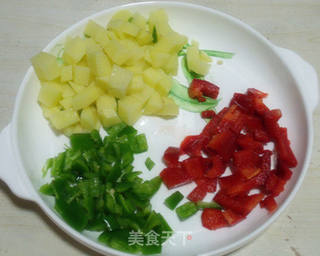 双椒玉米土豆饼的做法步骤:2