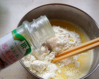 双椒玉米土豆饼的做法步骤:6