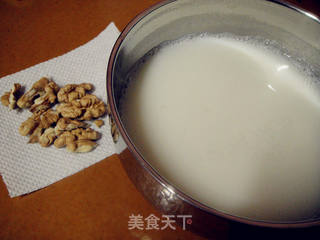 豆浆核桃四谷粥的做法步骤:2