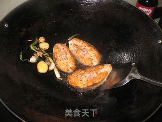 香煎三文鱼扒的做法步骤:6