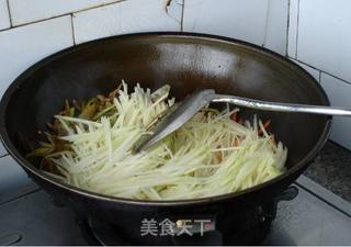苤蓝丝小炒的做法步骤:8