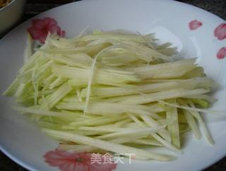 苤蓝丝小炒的做法步骤:3