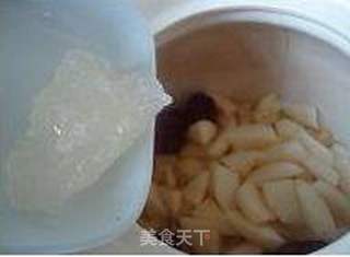 冰糖银耳炖雪梨的做法步骤：8
