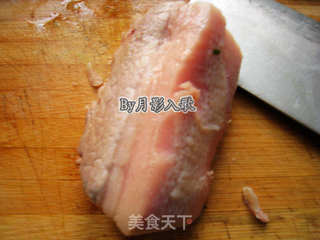 黄花菜扣肉----一口黄花菜一口肉忘记忧愁的做法步骤:2
