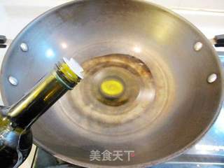 姬菇西红柿炒鸡蛋的做法步骤:3