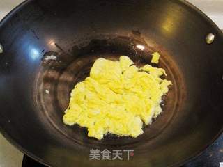 姬菇西红柿炒鸡蛋的做法步骤:4