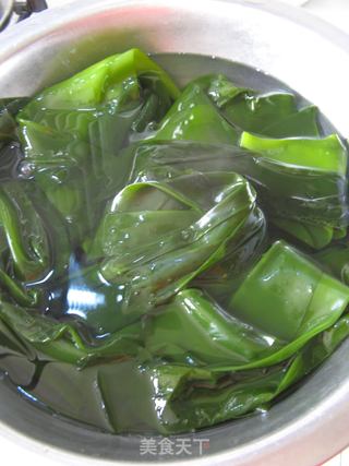 汤煲篇——【香菇海带汤】的做法步骤:4